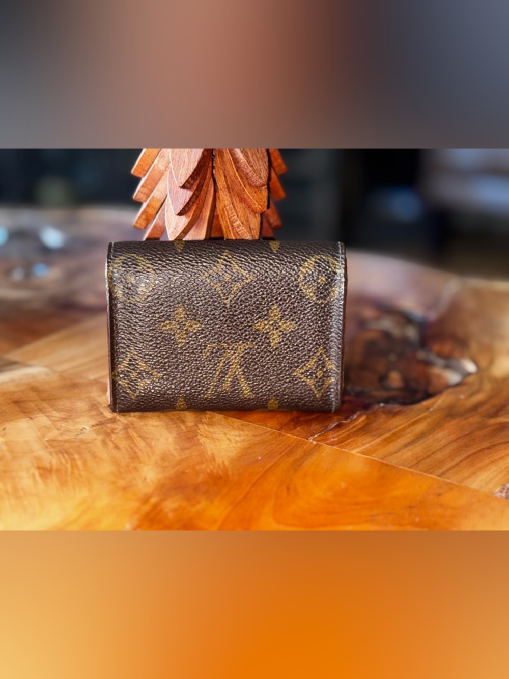 Louis Vuitton Monogram Porte
Monnaie Plat Coin Purse Wallet
Brown/ - Picture 3 of 14